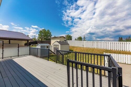 Woodland Basement Suite near Boardwalk