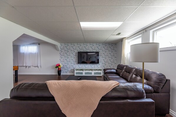 Unclassified image, 1 of 14, button