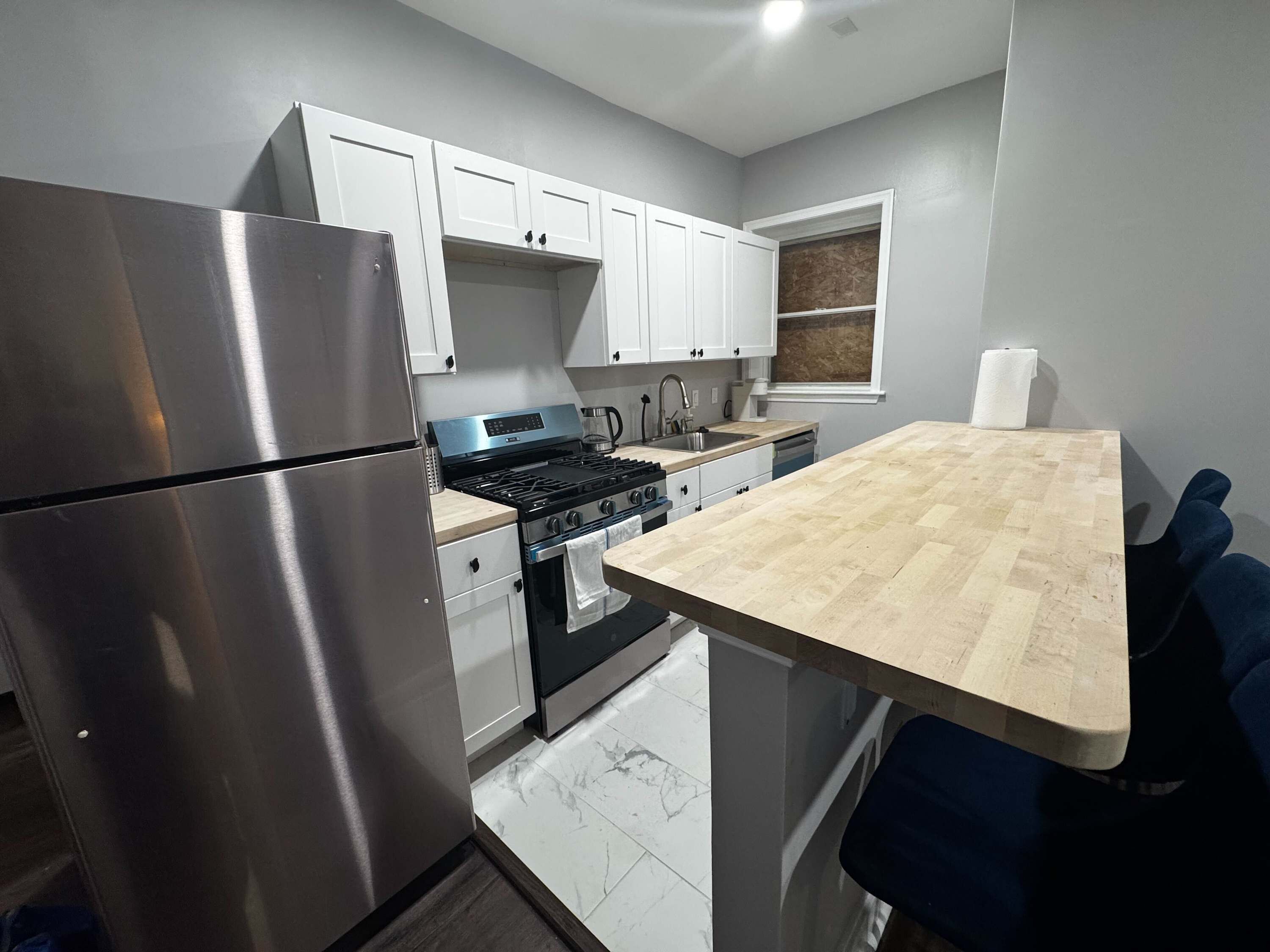 Køleskab, ovn, kogeplade, opvaskemaskine