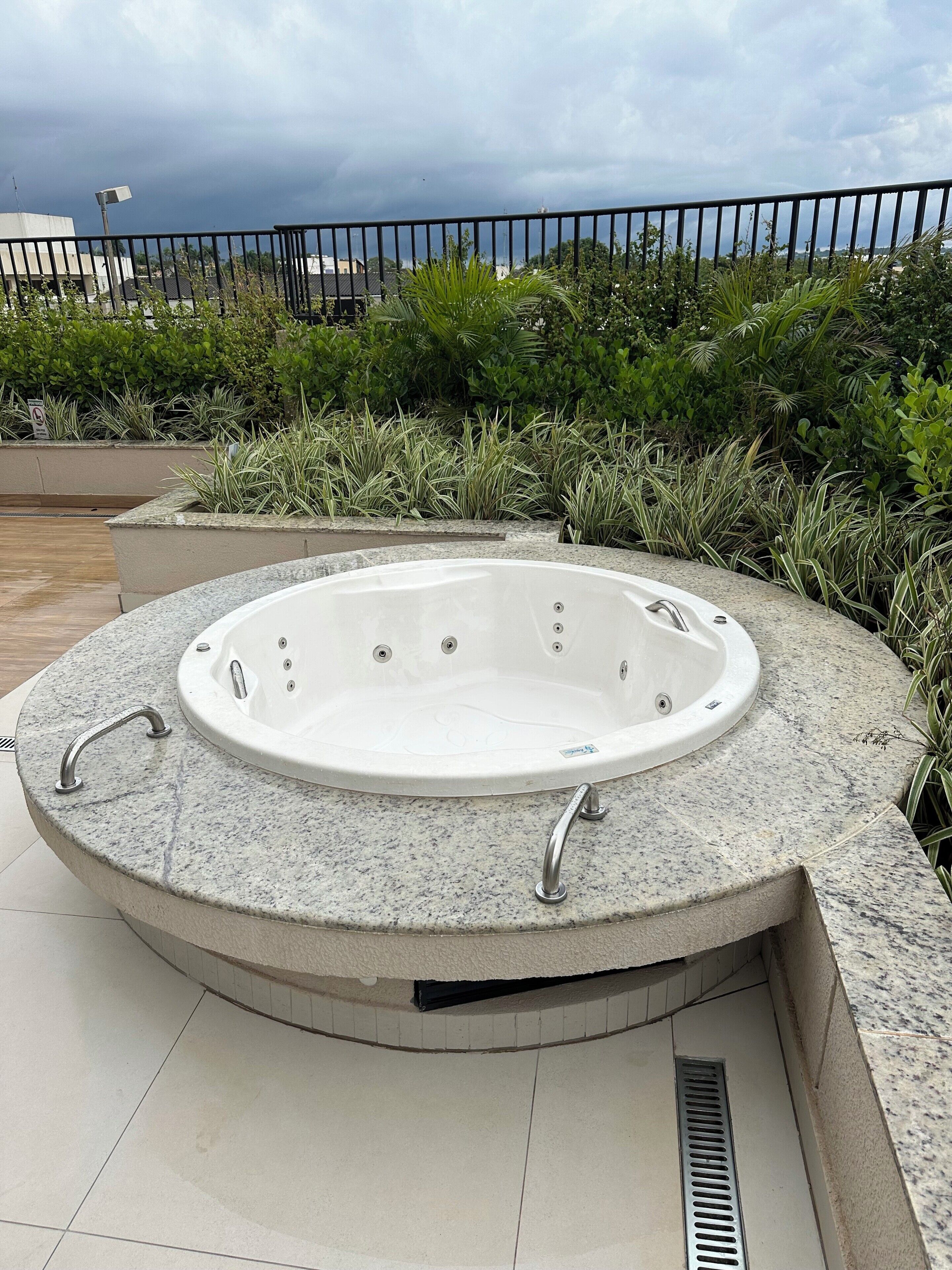 Bain à remous extérieur