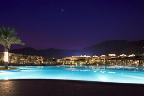 Innenpool, beheizter Pool