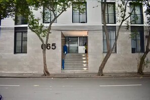 Exterior detail - Dtwn apartment: in the heart of Centro. (Ciudad de México)