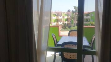 Interni