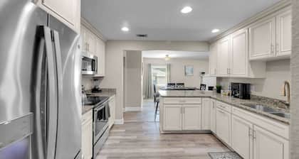 SMV Poinciana Paradise | Heated Pool