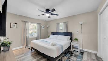 5 slaapkamers, een strijkplank/strijkijzer, wifi, beddengoed