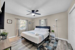 5 Schlafzimmer, Bügeleisen/Bügelbrett, WLAN, Bettwäsche