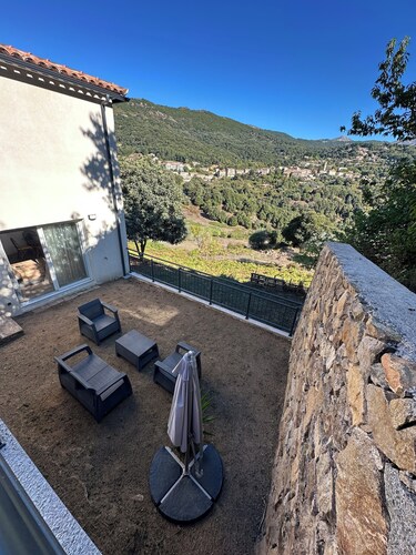 Apartment close to the river and the beach!