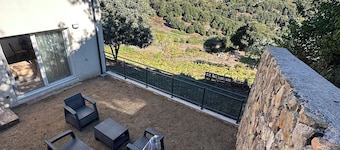 Apartment close to the river and the beach!