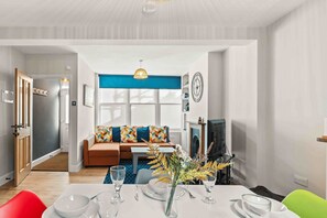 Interior - Railway Rest | By My Getaways (Brighton)