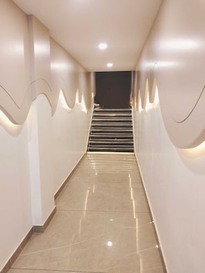 Unclassified image, 4 of 10, button - Amantran Palace (Meerut)