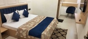Superior Room | Rollaway beds, free WiFi, bed sheets - The Garrison Hotel (Meerut)