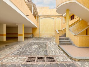 Apartment | Property grounds - With Beachfront Terrace and air Conditioning (Castelsardo)