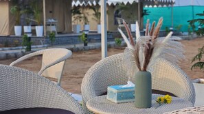 Outdoor dining - Mayura Retreat (Danta Ramgarh)