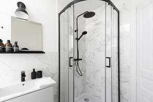 Apartamento | Banheiro | Secador de cabelo