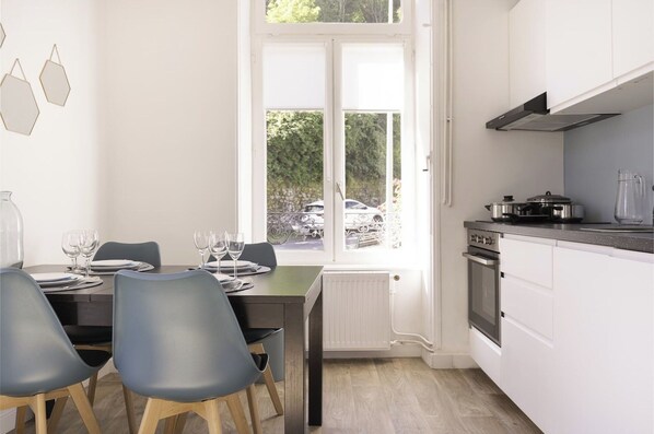 Apartment | Dining - Villa Pax 2 - La Bourboule 4pers (La Bourboule)