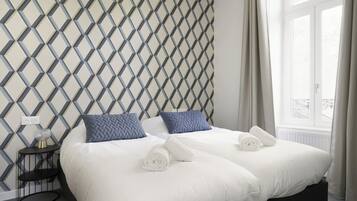 2 bedrooms, iron/ironing board