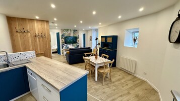 Apartment | Dining