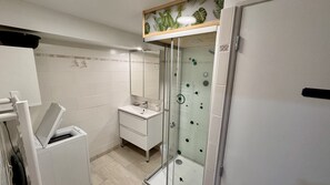 Apartment | Bathroom - Stay by the Summit Path (Mont-Dore)
