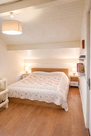 2 Schlafzimmer, Bügeleisen/Bügelbrett, kostenloses WLAN, Bettwäsche