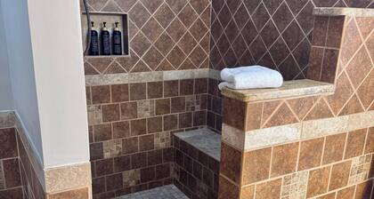 3BR Near Penn State, King Bed, Fast WiFi, Easy Access 322