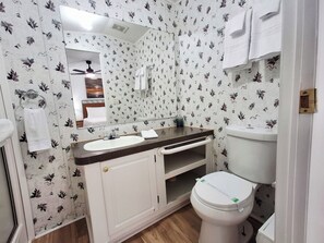 Luokittelematon kuva, 4 kautta 32, painike