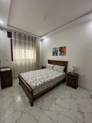 2 bedrooms, iron/ironing board, Internet, bed sheets - Enjoy staying in a calm apatment- near the beach with air conditioning and wifi (Martil)