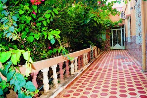 Luokittelematon kuva, 2 kautta 24, painike