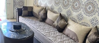 Sunny Villa in the Heart of Erfoud - Terrace & Garden, Perfect for Families 