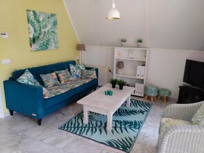 Living room - Cozy Holiday Home in Burgerbrug (Burgerbrug)