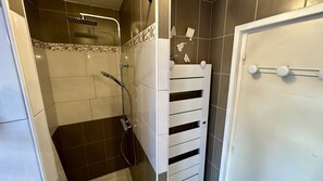 Apartment | Bathroom | Hair dryer - T3 Montlosier Le Mont Dore 5/7 Pers (Mont-Dore)