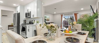 NEW - 3 Br Backyard Oasis and Spa