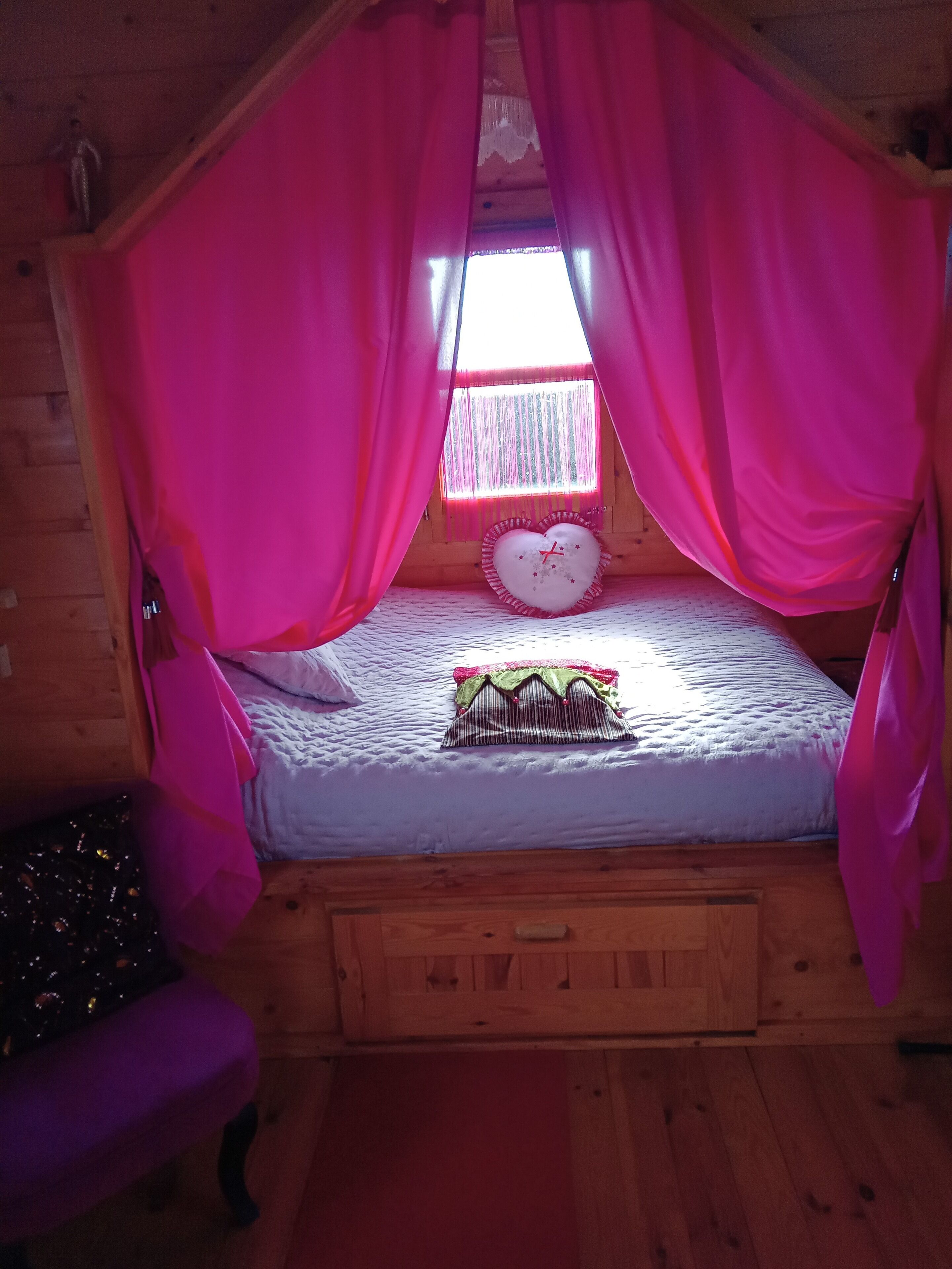 1 chambre, Wi-Fi gratuit, draps fournis