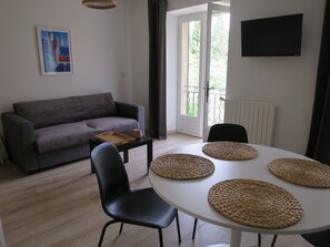 Unclassified image, 5 of 6, button - House L'Ostal du Sautadet (La Roque-sur-Cèze)