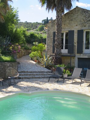 Unclassified image, 3 of 6, button - House L'Ostal du Sautadet (La Roque-sur-Cèze)