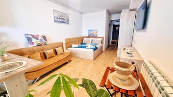 Iron/ironing board, free WiFi