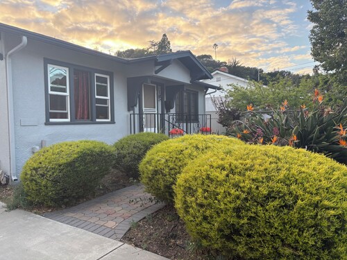 Coastal Comfort in the Heart of It All