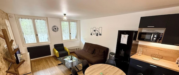 Apartment | Dining - Family Hub With Modern Amenities (Mont-Dore)