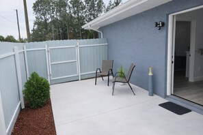 Terrace/patio - Small but Cozy Private Stay/Weeki Wachee Springs (Spring Hill)