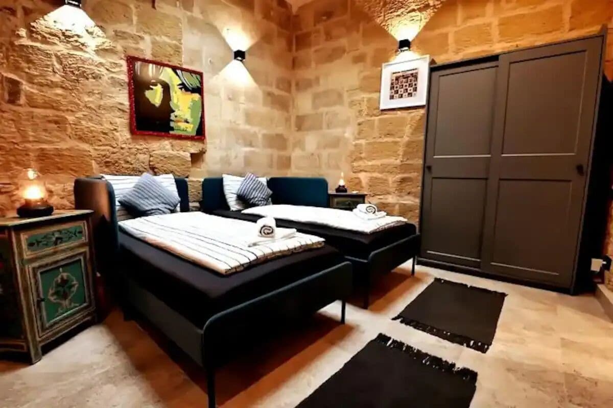 Design Townhome, 3 Bedrooms, Hot Tub, Hill View | Free WiFi