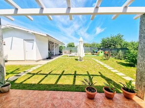 Property grounds - Casa Cochilia-Camere de inchiriat (Eforie Nord)