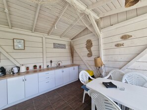 Dining - Casa Cochilia-Camere de inchiriat (Eforie Nord)