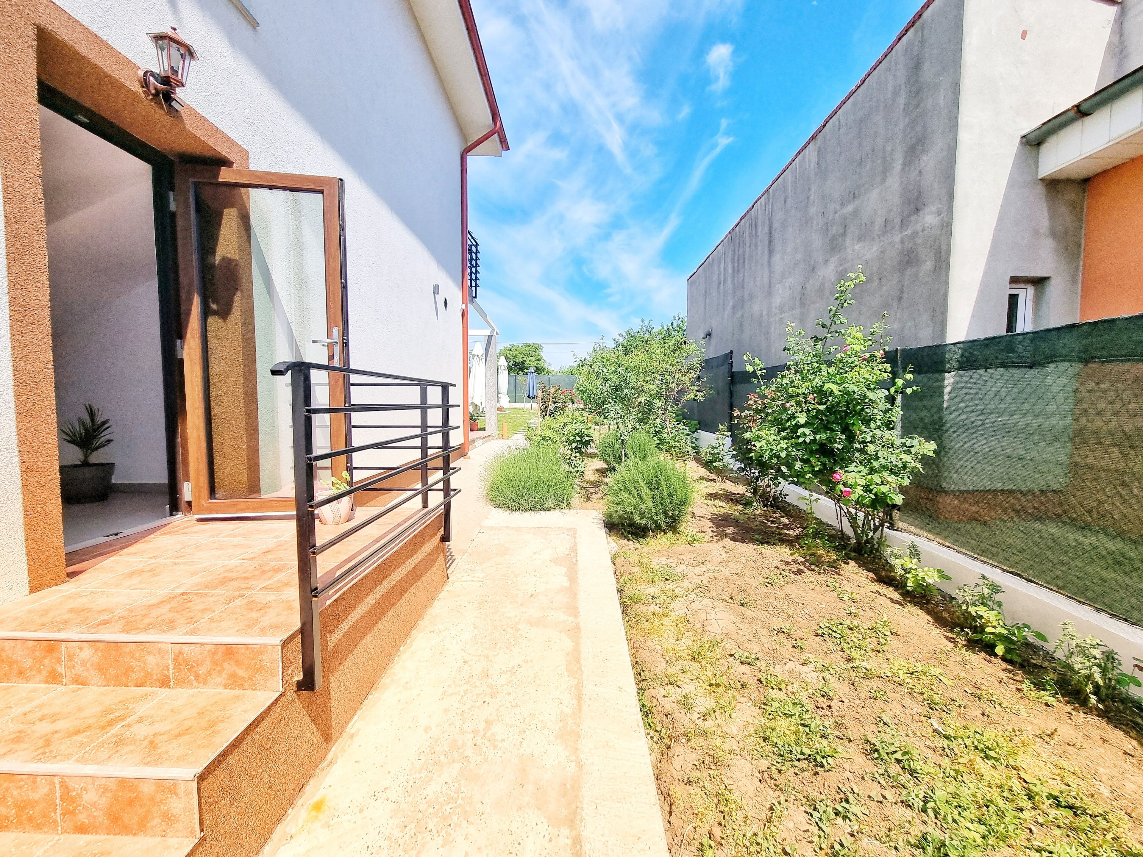 Perincian bahagian luar