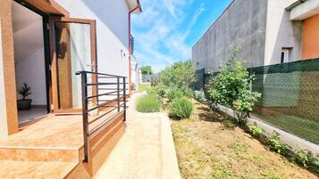 Perincian bahagian luar