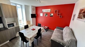 Apartment | Living area - Mountain View Flat for 5 in Mont-dore (Mont-Dore)