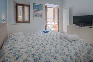 2 室のベッドルーム、アイロン / アイロン台、WiFi、ベッドシーツ