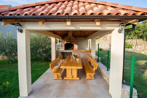Villa | Buiten dineren