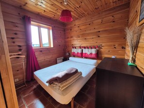 2 makuuhuonetta, silitysrauta/-lauta, Wi-Fi