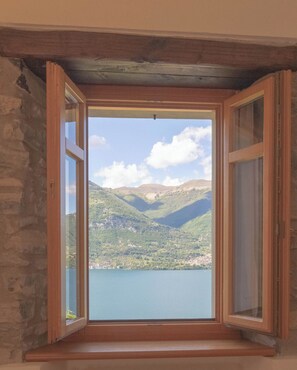 Interior - 10 minutes from Bellagio family apartment outdoor space and comfort (Lezzeno)