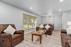 Luokittelematon kuva, 5 kautta 15, painike