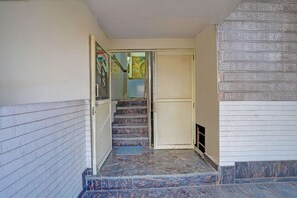 House | Reception - Hotel O Noida Sector 63 (Noida)